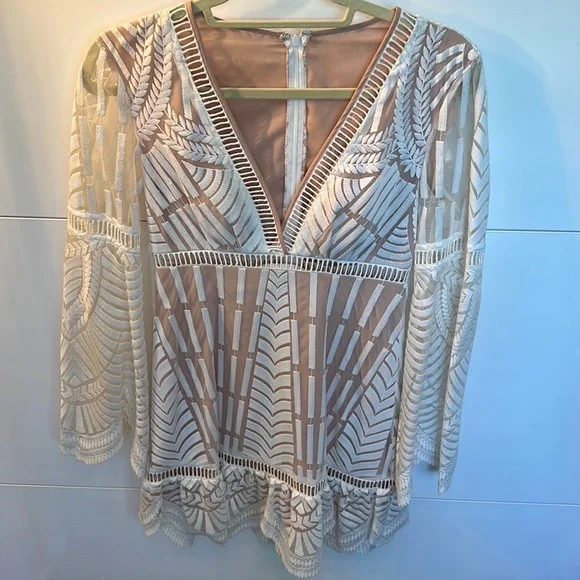 Nicole Miller | Dresses | Artelier Nicole Miller White And Nude Lace Long  Sleeve Mini Dress | Poshmark